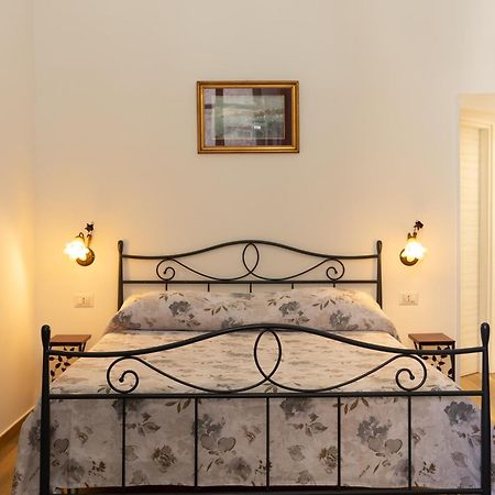 B&B Palazzo Sersale Napoli Ngoại thất bức ảnh