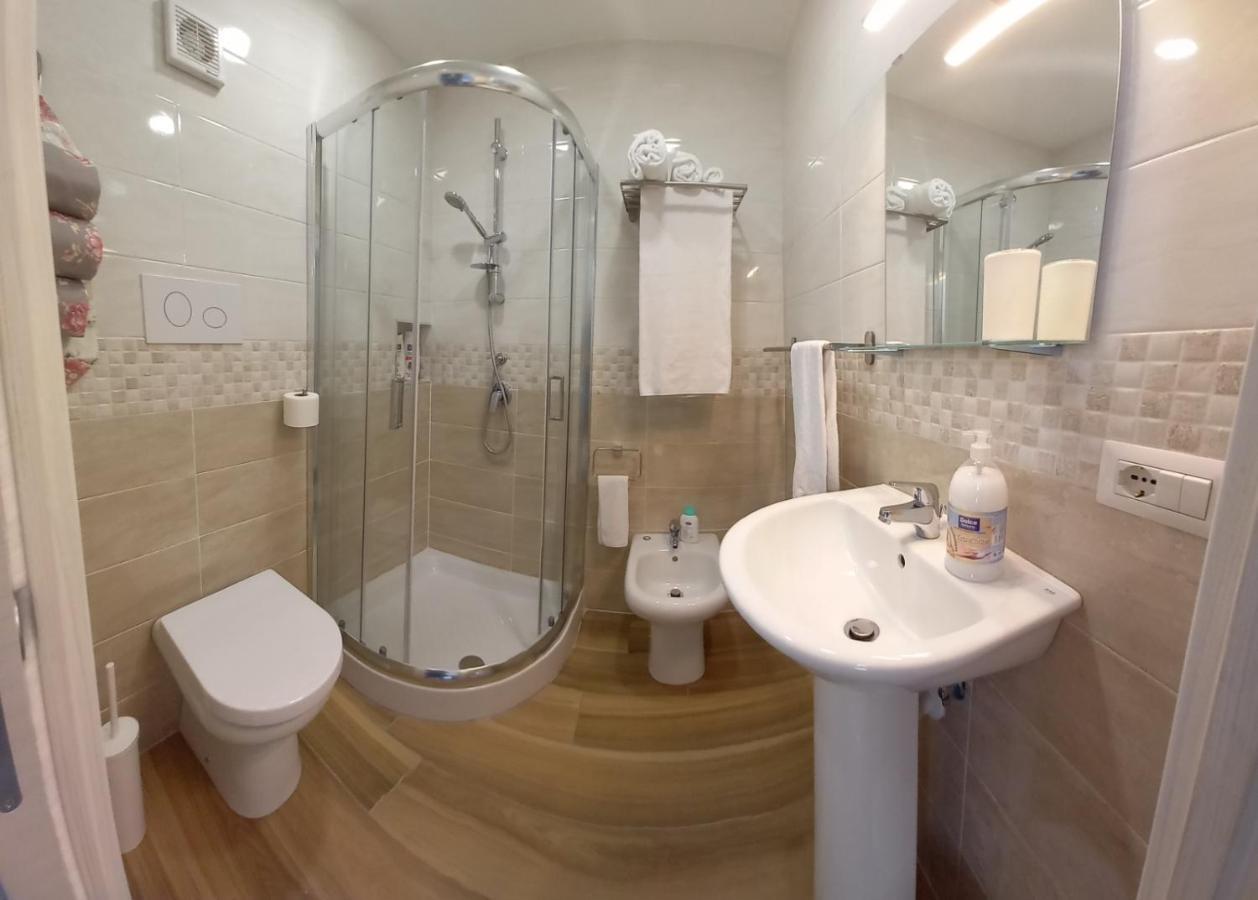 B&B Palazzo Sersale Napoli Ngoại thất bức ảnh