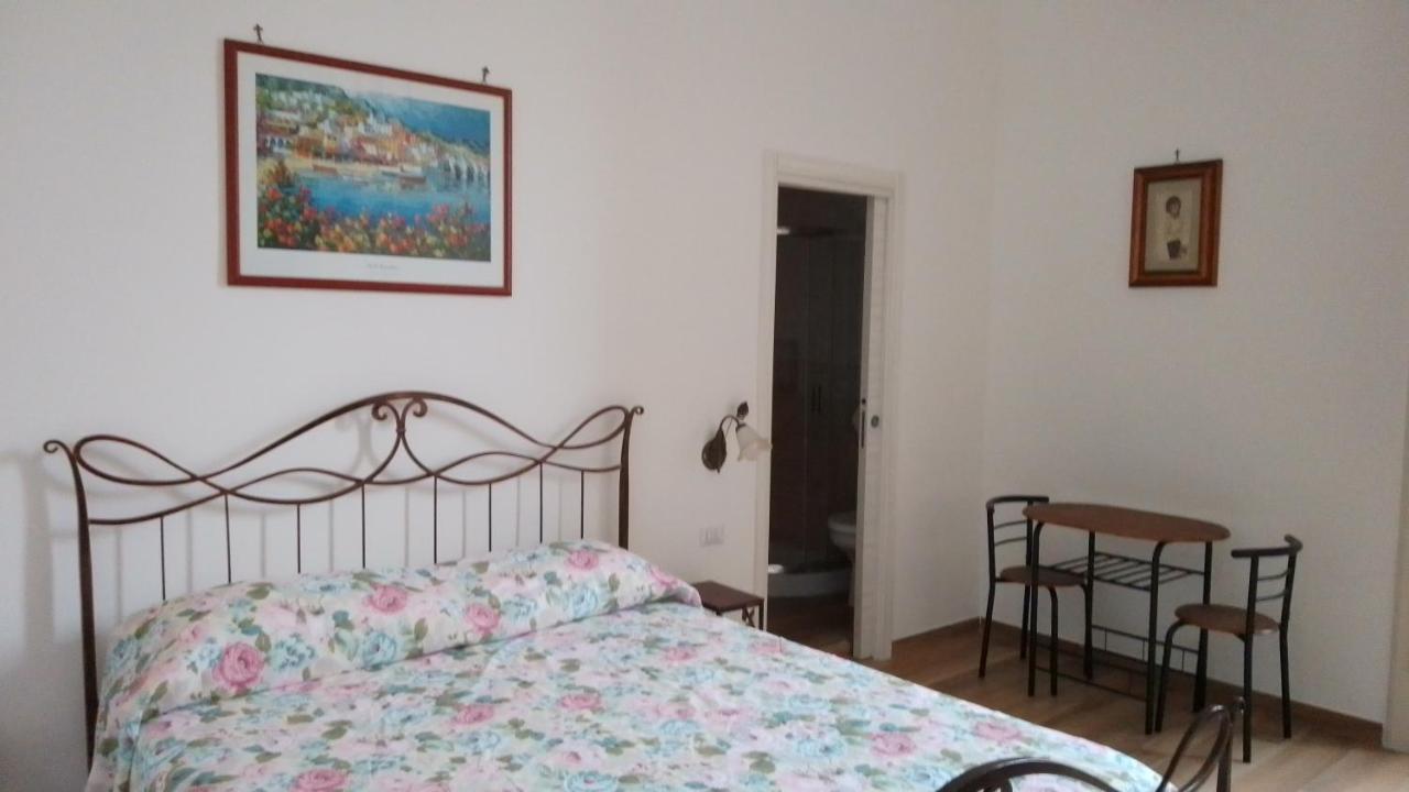 B&B Palazzo Sersale Napoli Ngoại thất bức ảnh