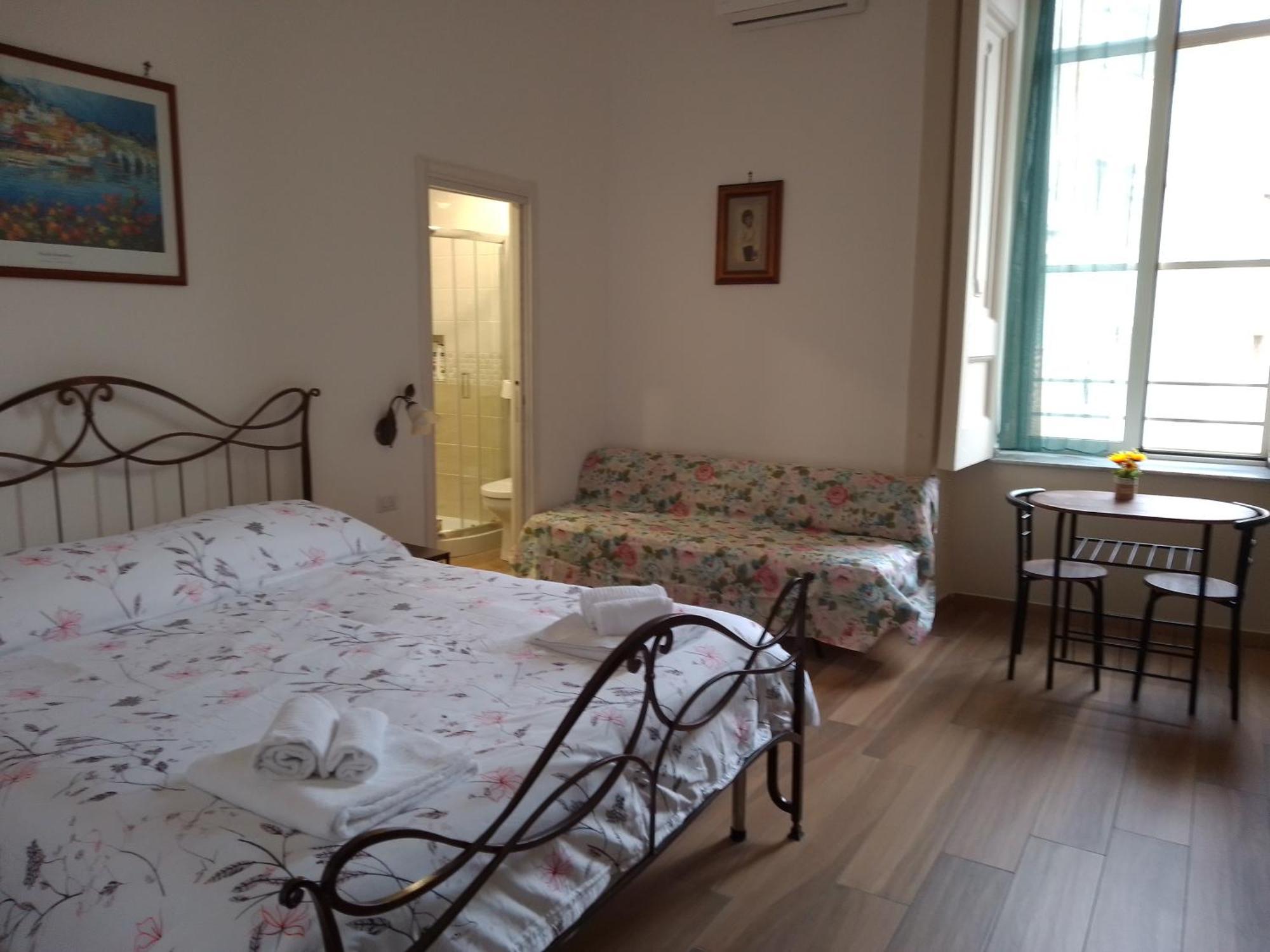 B&B Palazzo Sersale Napoli Ngoại thất bức ảnh