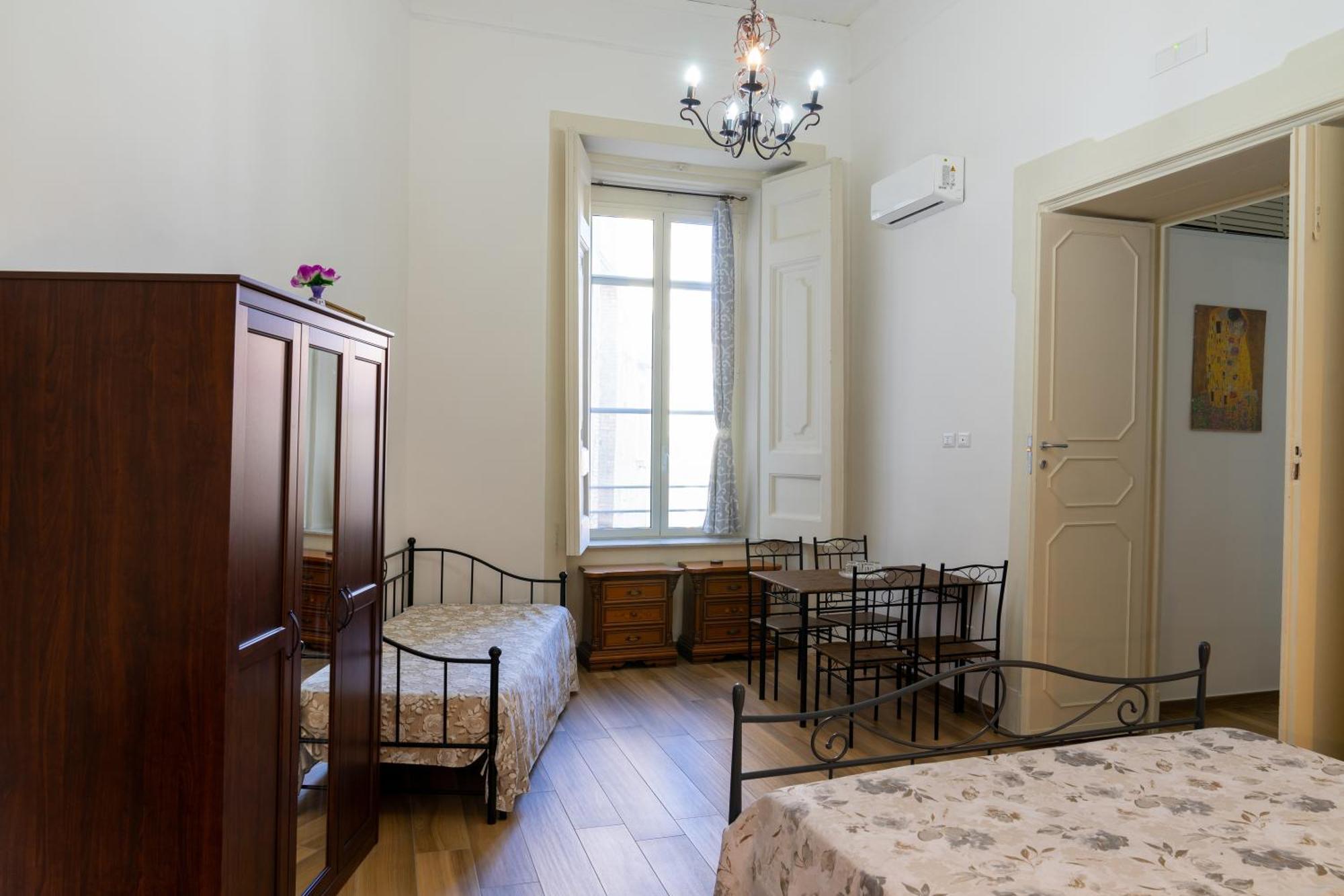 B&B Palazzo Sersale Napoli Ngoại thất bức ảnh