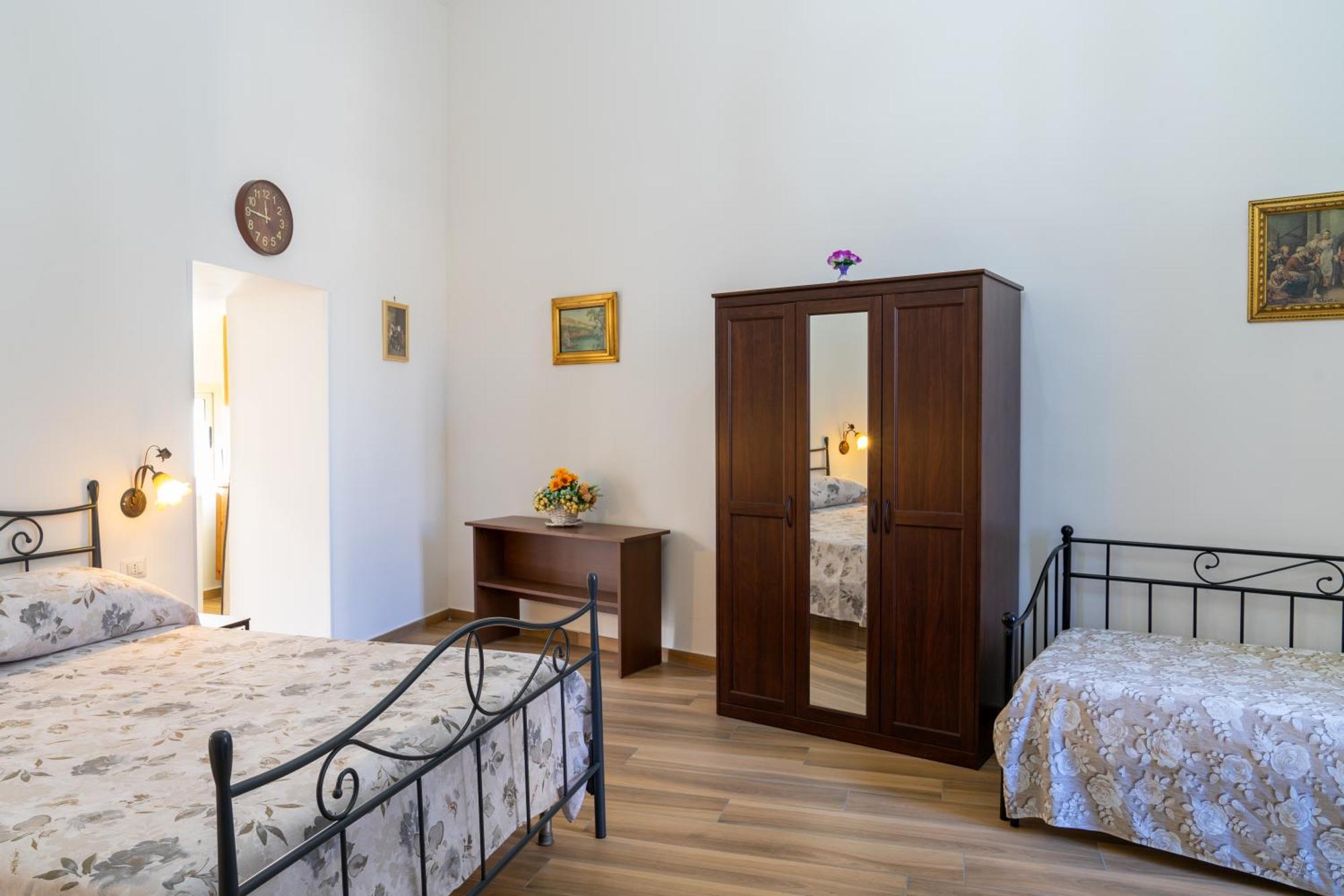 B&B Palazzo Sersale Napoli Ngoại thất bức ảnh