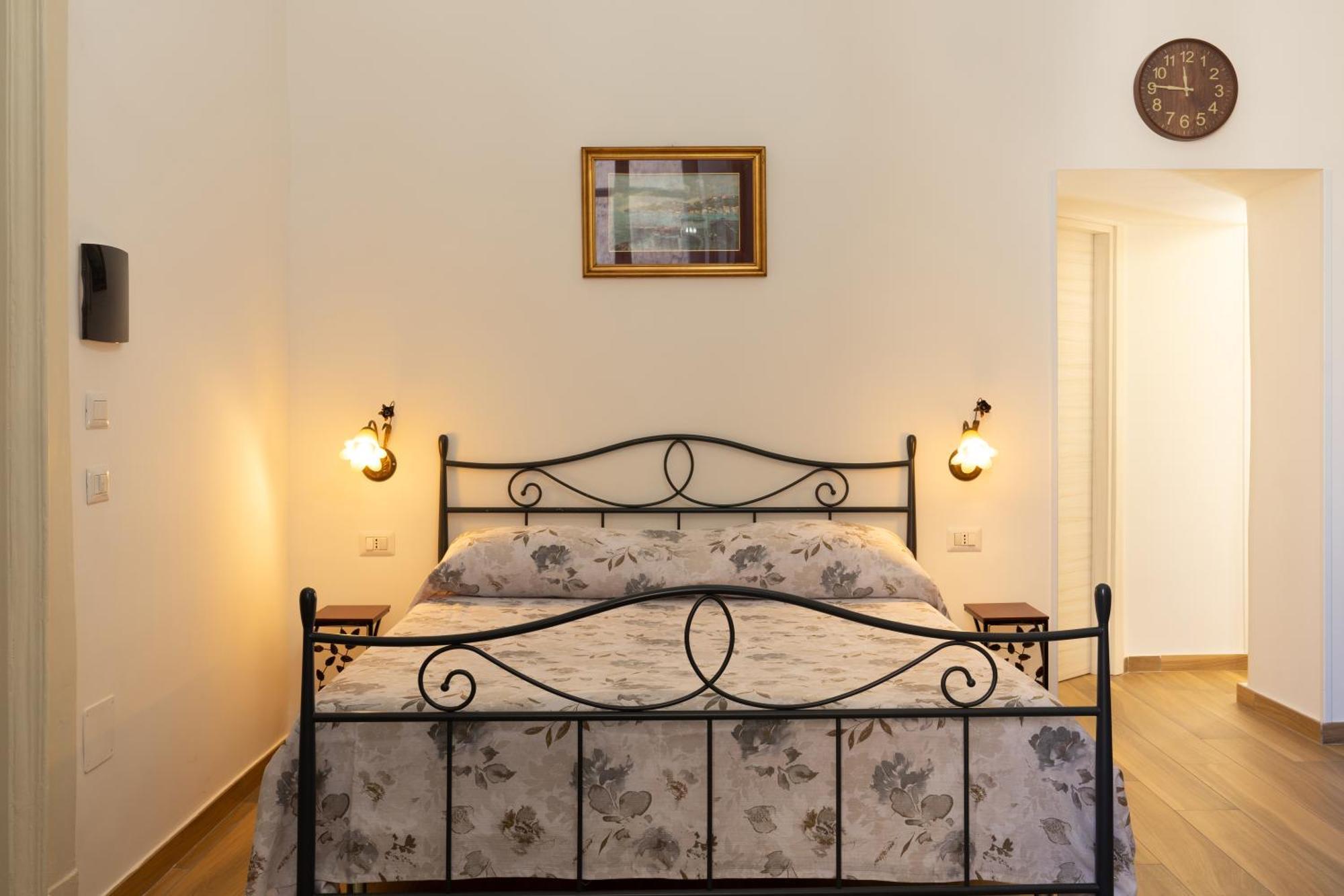 B&B Palazzo Sersale Napoli Ngoại thất bức ảnh