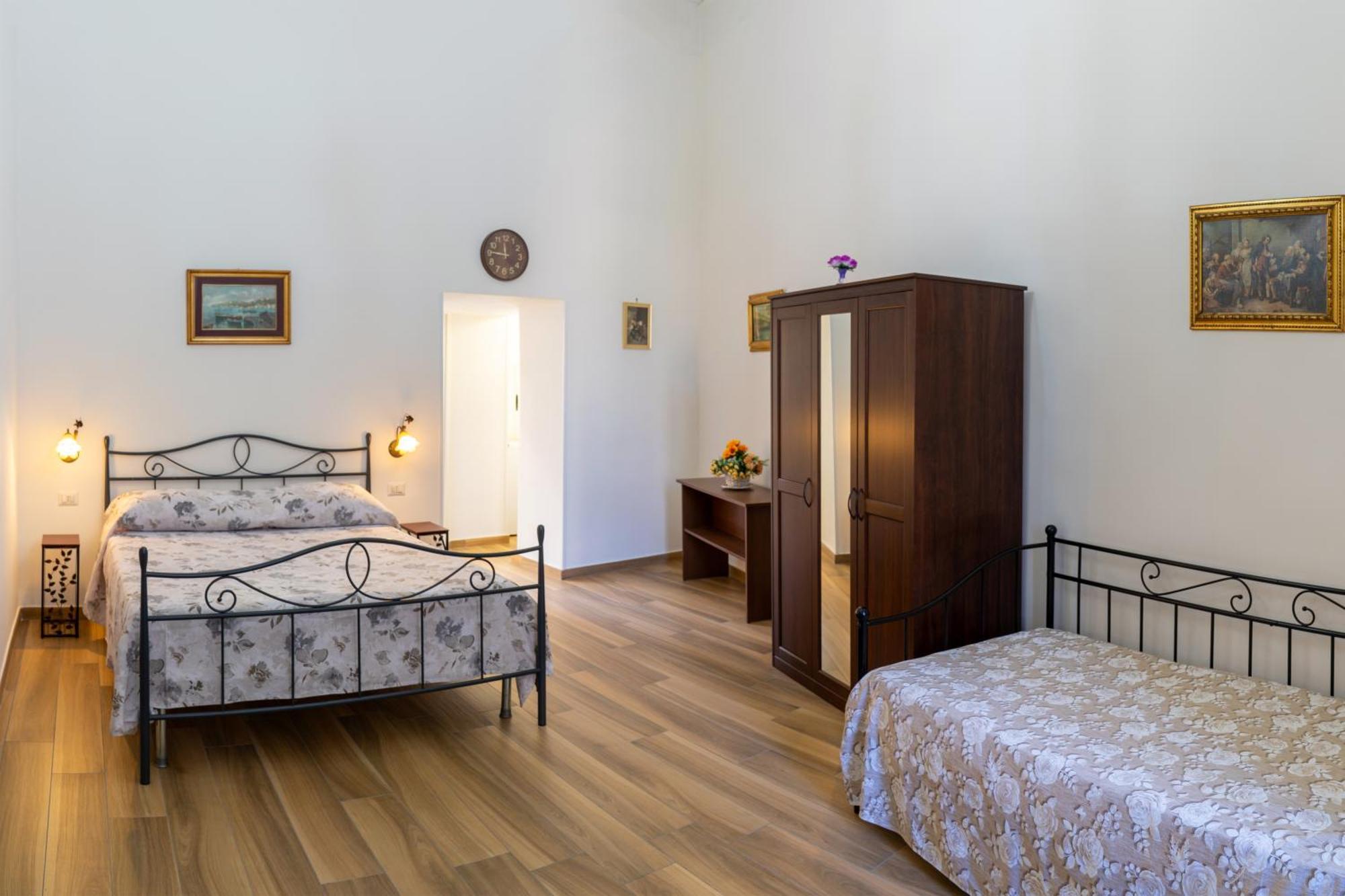 B&B Palazzo Sersale Napoli Ngoại thất bức ảnh