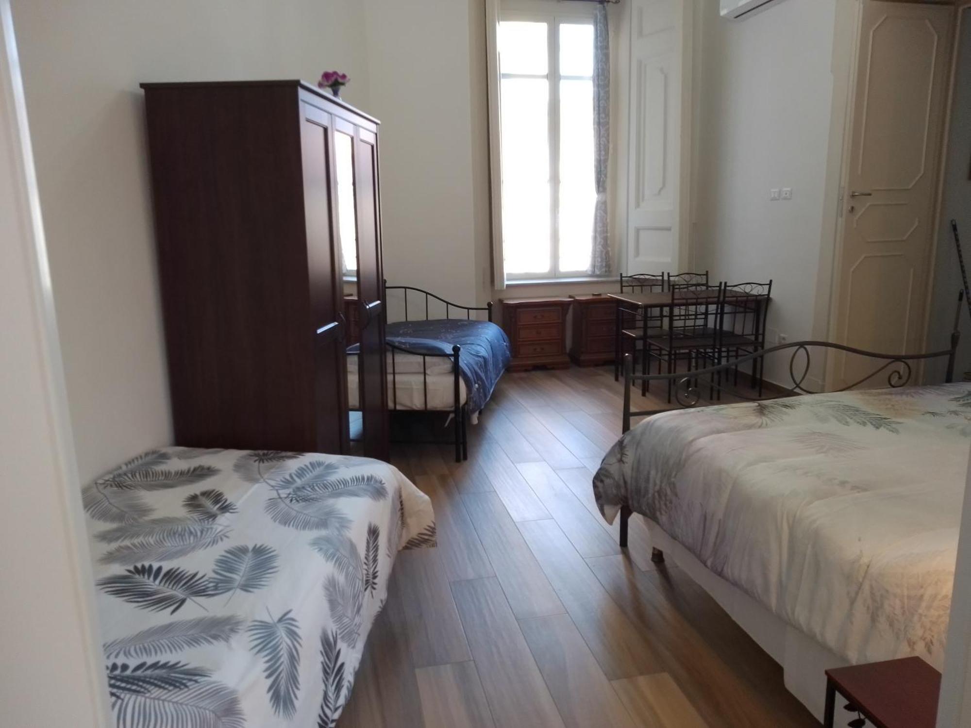 B&B Palazzo Sersale Napoli Ngoại thất bức ảnh