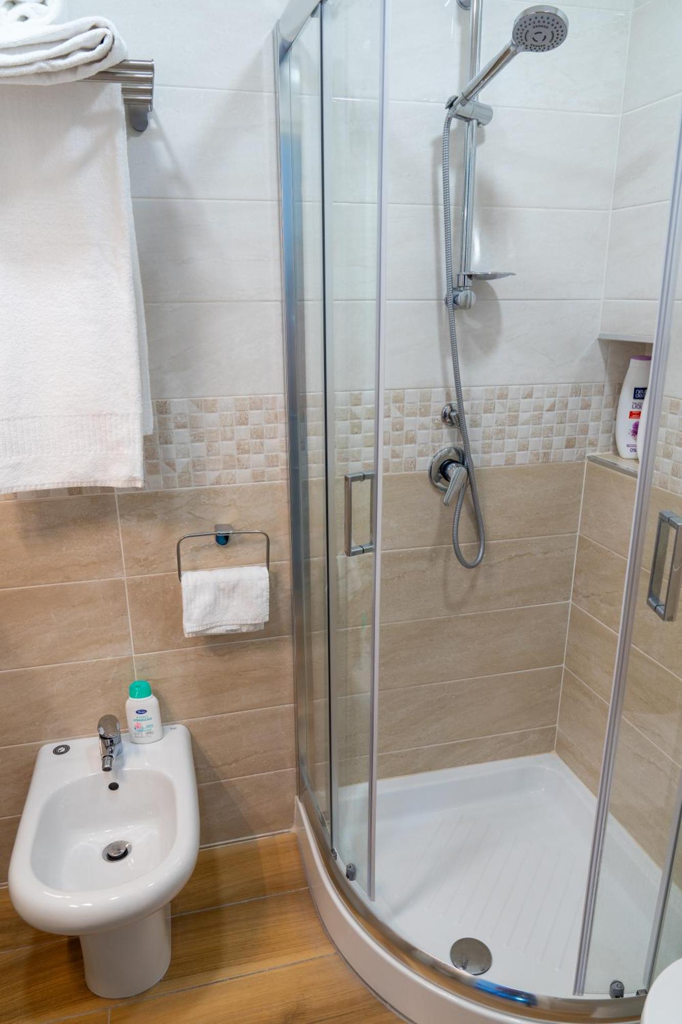 B&B Palazzo Sersale Napoli Ngoại thất bức ảnh